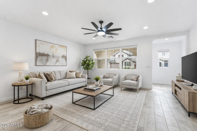 Building Photo - 8336 E Peterson Ave