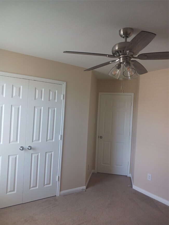 Building Photo - 10208 Wood Fern Ct