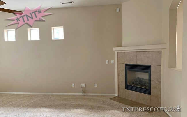 Building Photo - Home in Granville HOA