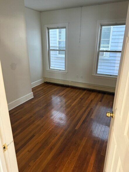 Building Photo - 17 Sewall St