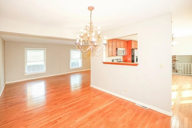 Building Photo - 1329 Stonegate Rd