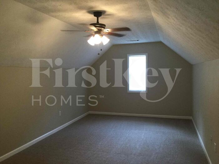Building Photo - 290 Saratoga Ct