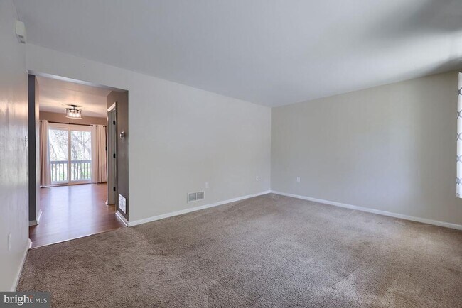 Building Photo - 604 Rockwood Dr