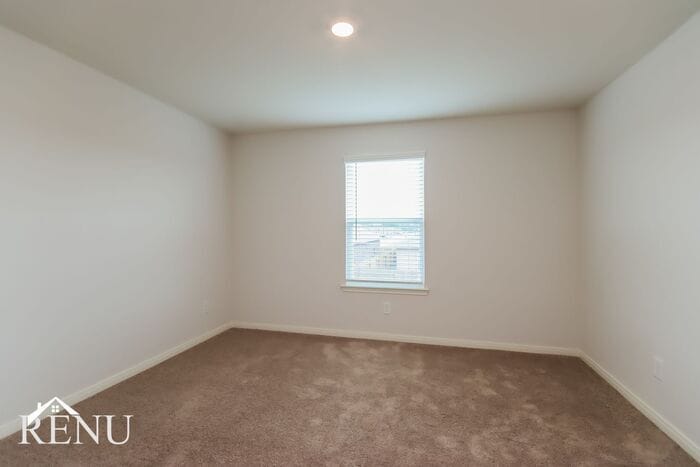 Building Photo - 10417 Sweetwater Creek Dr