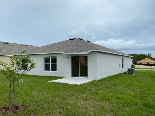 Building Photo - Desirable Lake Diamond Subdivision 4/2/2 **Won't Last*