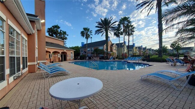 Building Photo - 9141 Lee Vista Blvd