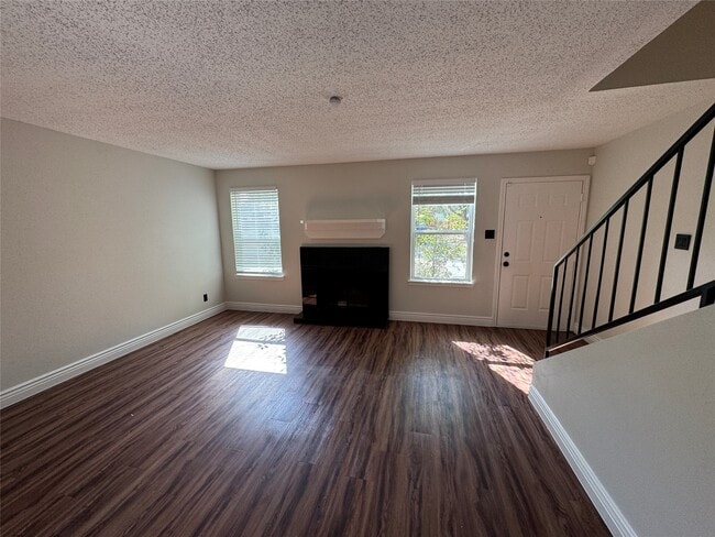 Building Photo - 6512 Kentwick Dr