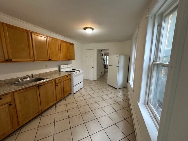 Building Photo - Beautiful 4 bedroom house for rent