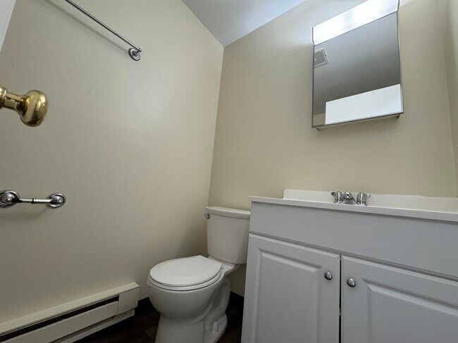 Building Photo - 131 Eastern Ave