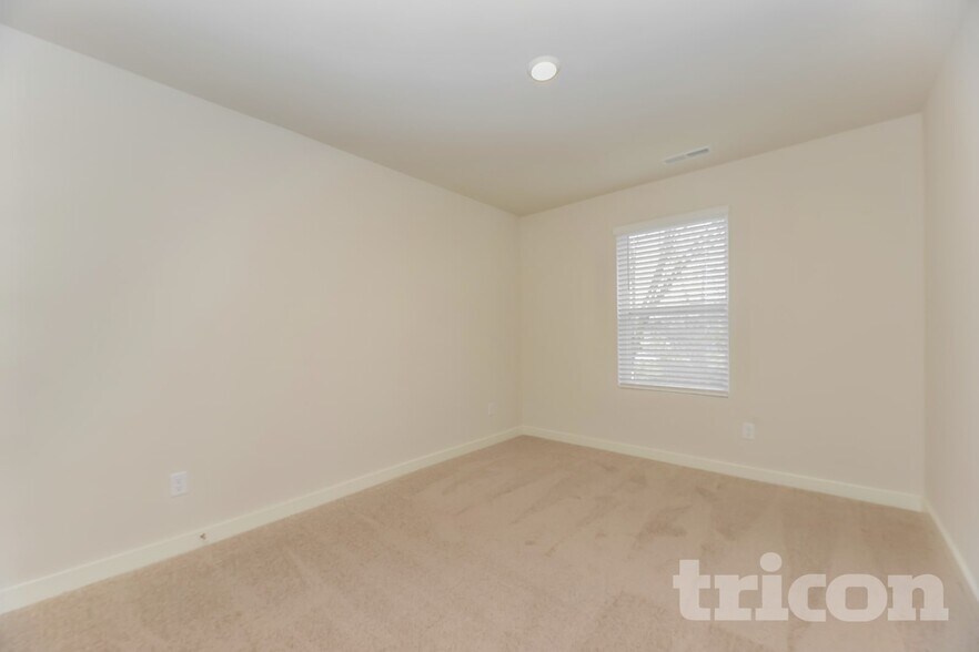 Building Photo - 6319 Trace Point Ct