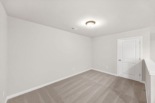 Building Photo - 512 Serena Trl