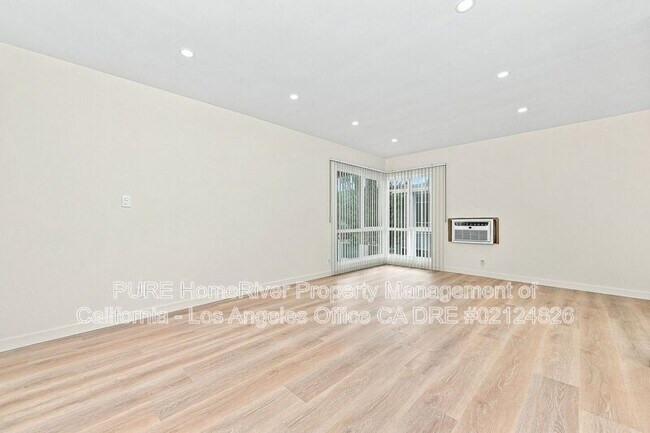 Building Photo - 4427 Murietta Ave