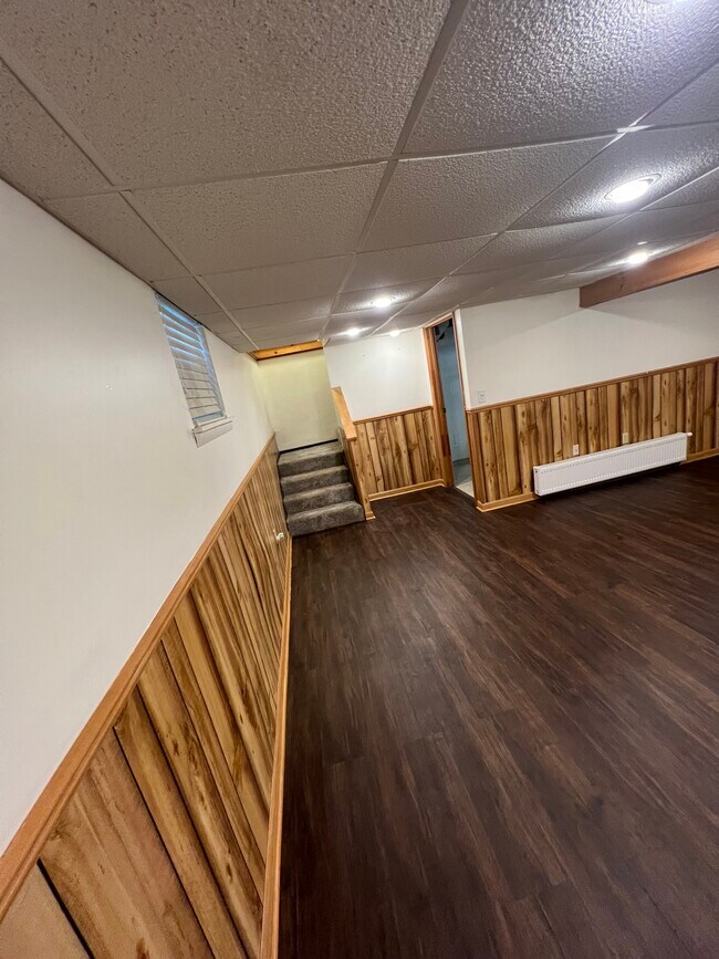 Building Photo - 1608 Carmella Dr