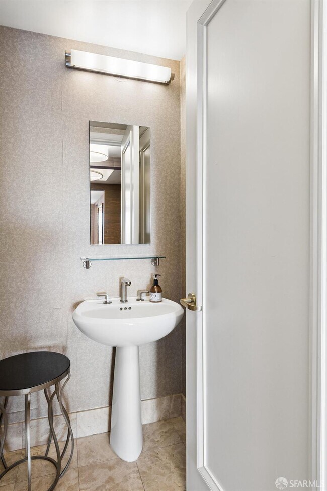 Building Photo - 765 Market St