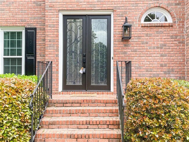 Building Photo - 1598 Brentwood Dr