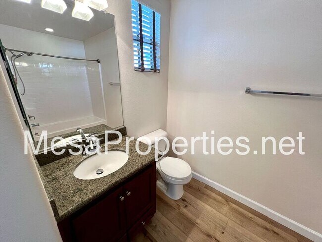 Building Photo - 12346 Claredon Dr