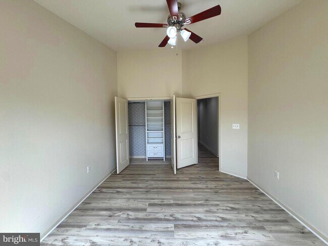 Building Photo - 23671 Sailfish Square