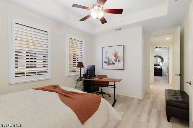 Building Photo - 10821 Vivaldi Ct