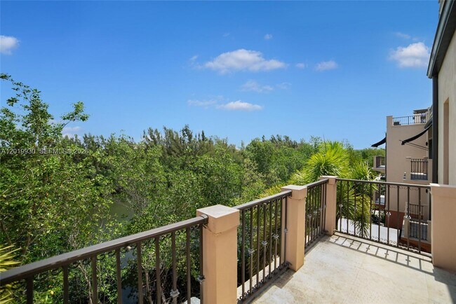 Building Photo - 6226 Paradise Point Dr