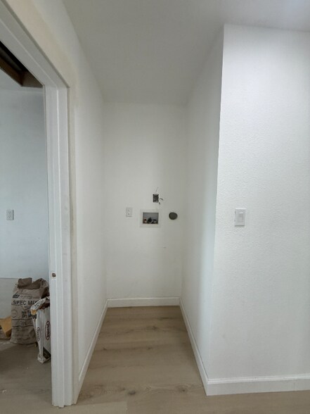 Building Photo - 10920 Lillian Ln