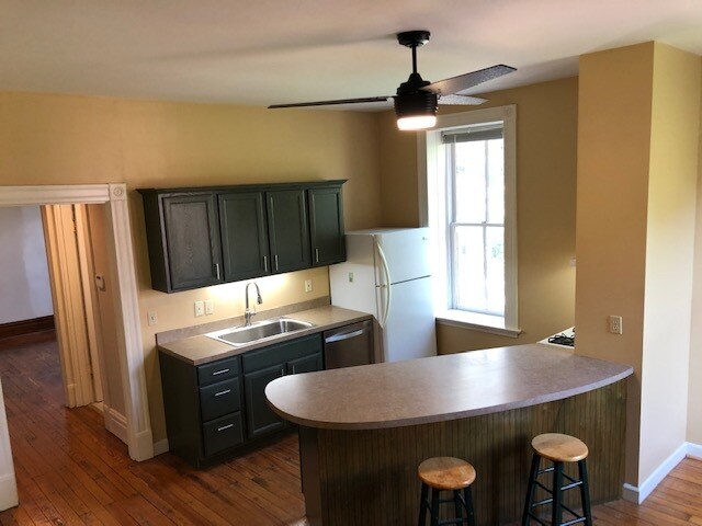 Building Photo - 3414 Salena St