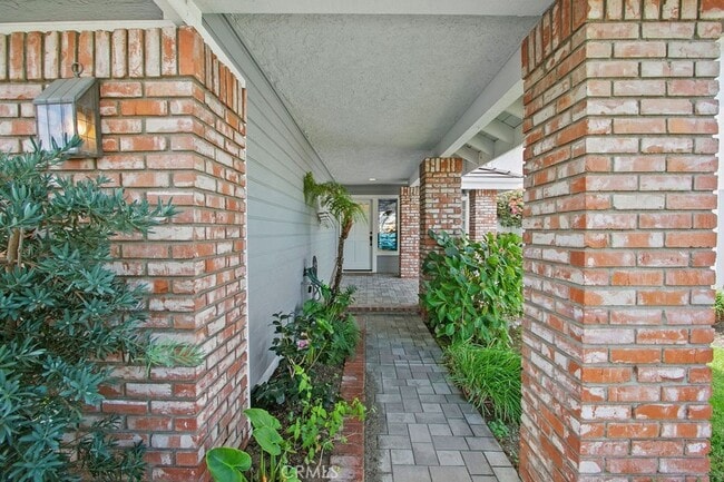 Building Photo - 2151 Camino Laurel