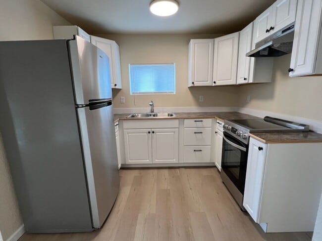 Building Photo - 522 Orondo Ave