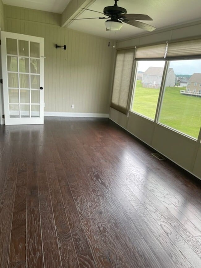 Building Photo - Move In Ready!!