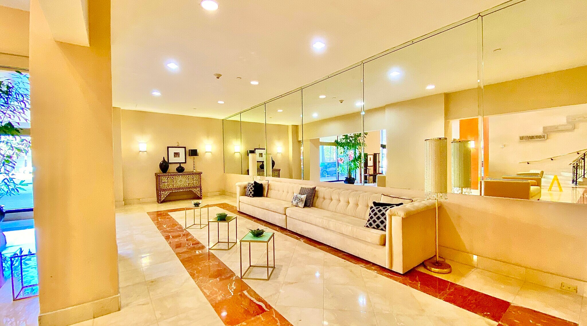 Building Photo - 5825 Collins Ave