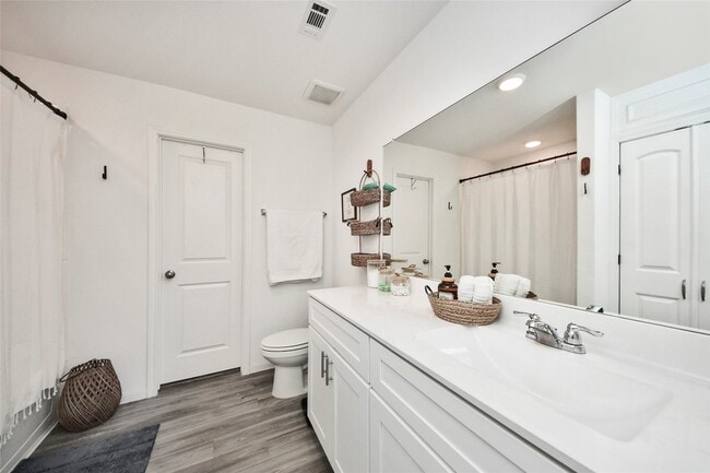 Building Photo - 25928 Chicory Dr