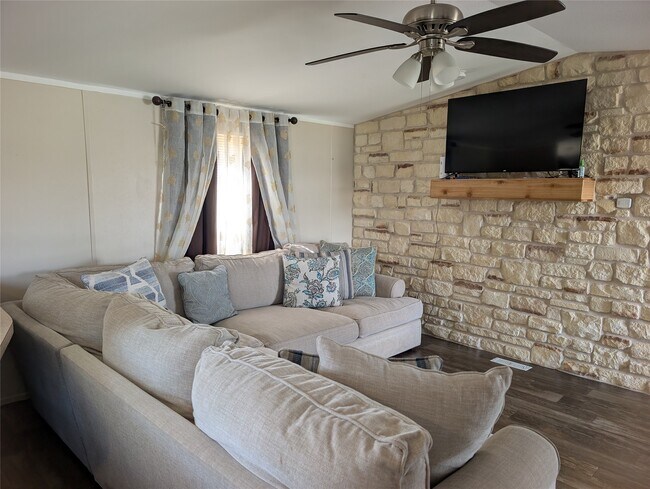 Building Photo - 18384 Valletta Dr