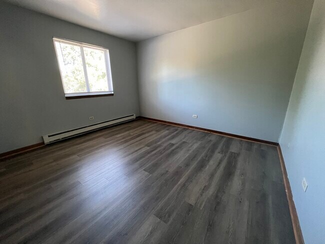 Building Photo - 17754 Rosewood Dr