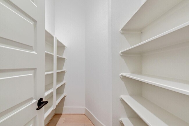 Building Photo - 12223 Drummond Maple Dr