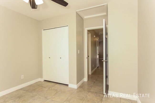 Building Photo - 1365 N Culpepper Ave