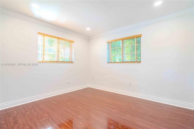 Building Photo - 10241 SW 99th Ave