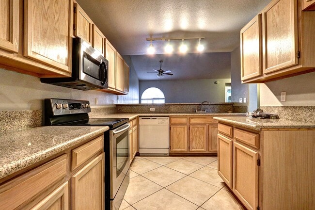Building Photo - 3676 Renovah St