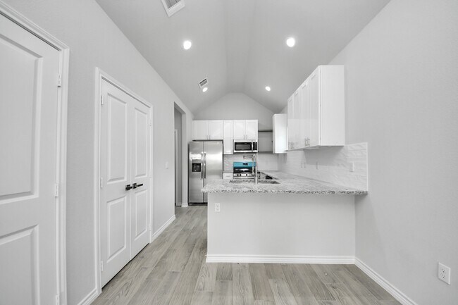 Building Photo - 382 Rd 5704