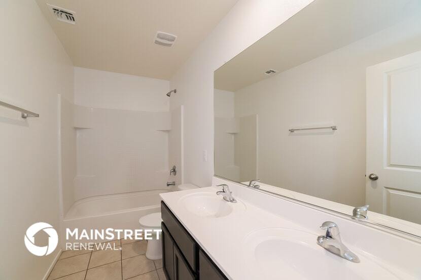 Building Photo - 8704 S 253rd Dr