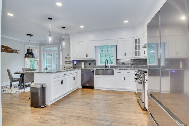 Building Photo - 3557 Stevens Way