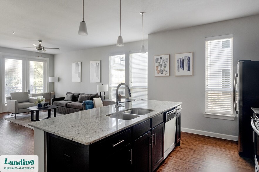 Building Photo - 4300 Cromwell Dr