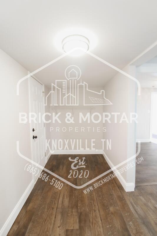 Building Photo - 404 E Emerald Ave