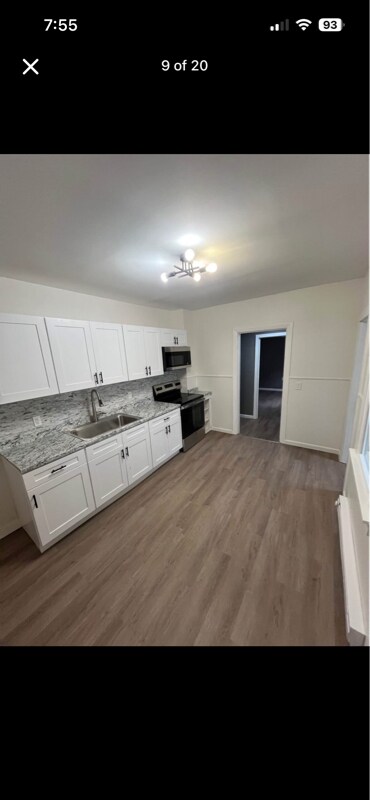 Building Photo - 324 S Main St