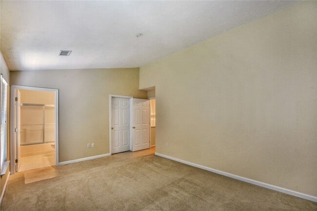 Building Photo - 8503 Club Side Dr