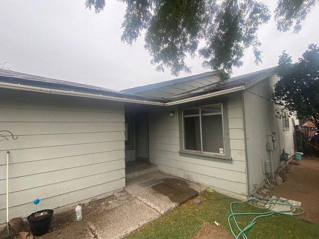 Building Photo - 6660 Peppermint Dr