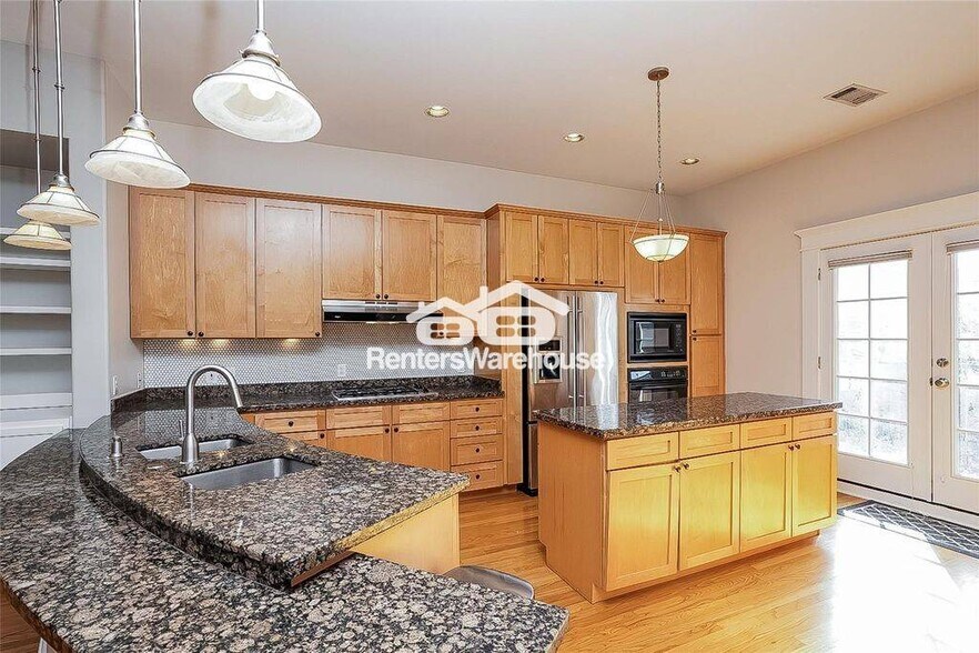 Building Photo - 3818 Hazard St