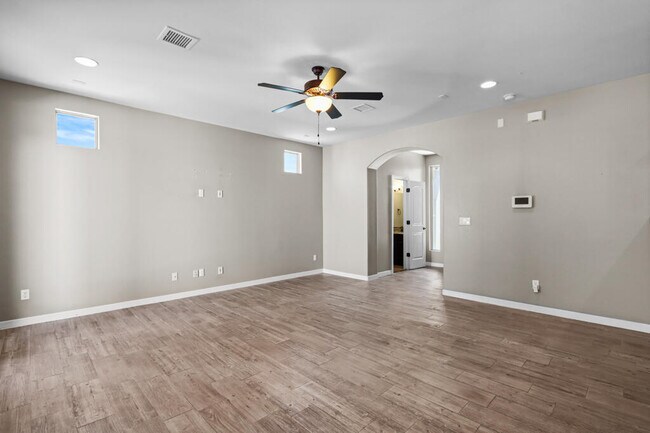 Building Photo - 14833 Harry Flournoy Ave