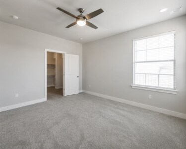 Building Photo - 2903 Lakeside Pkwy