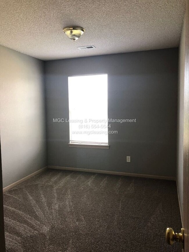 Building Photo - SOUTH GARDEN TOWNHOMES