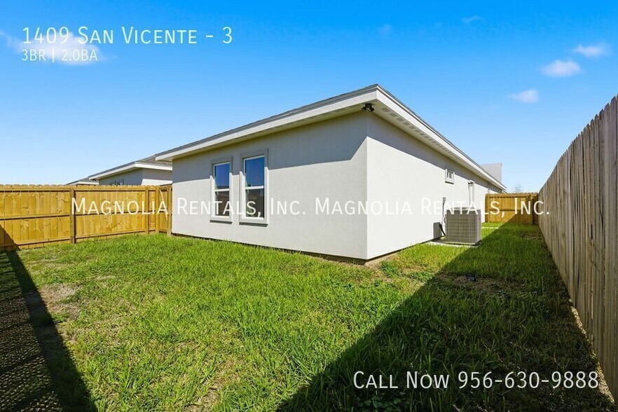 Building Photo - 1409 San Vicente