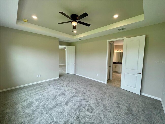 Building Photo - 5929 Oakhaven Ln